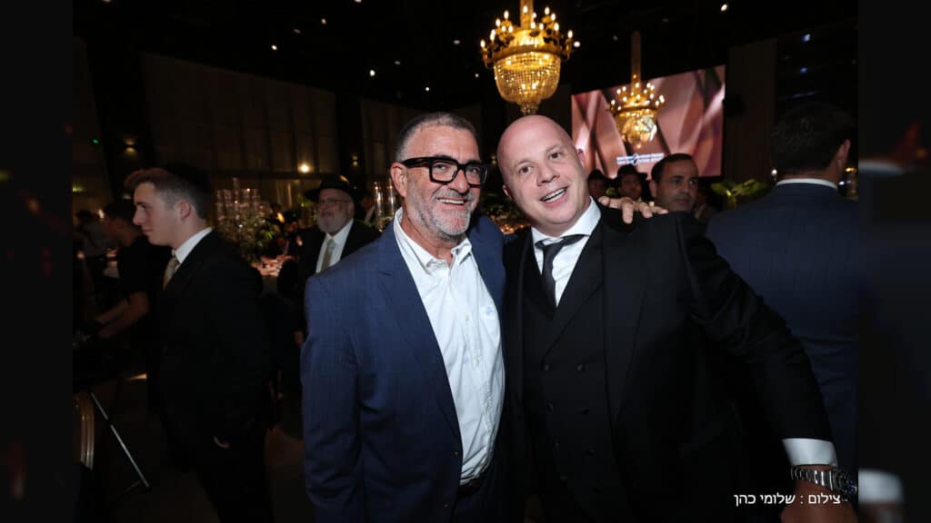 טוקר חיתן את הבת, כולם הגיעו לשמח - גלריה