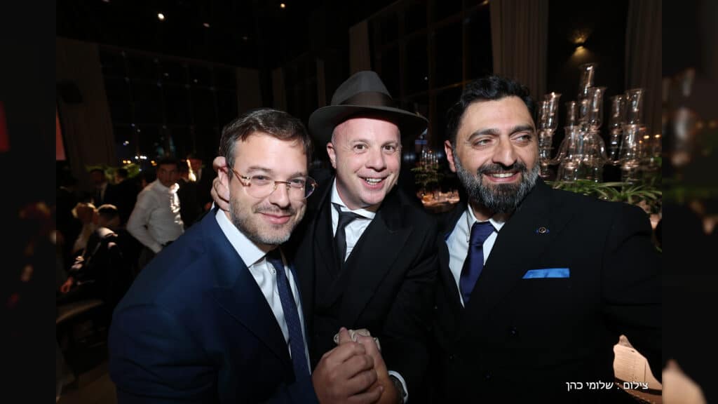 טוקר חיתן את הבת, כולם הגיעו לשמח - גלריה