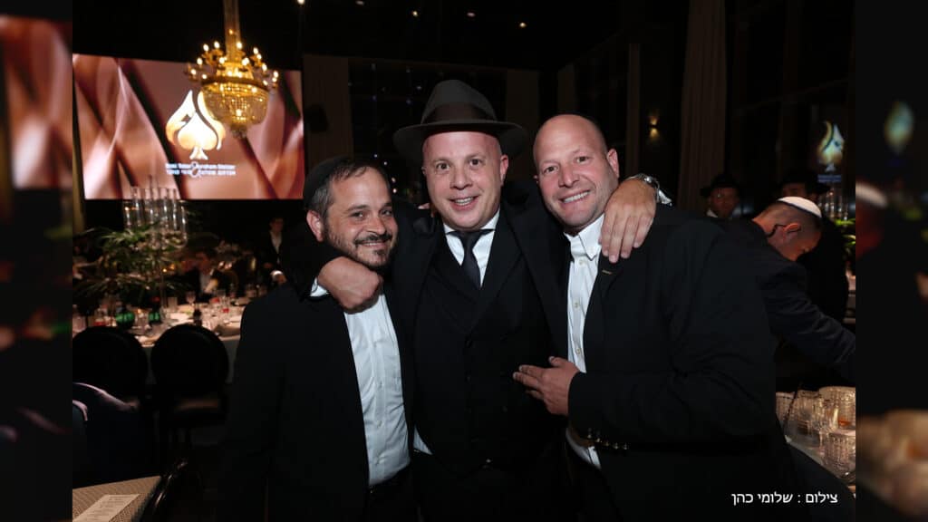 טוקר חיתן את הבת, כולם הגיעו לשמח - גלריה