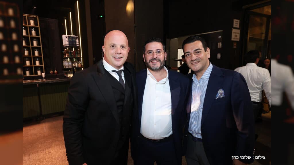 טוקר חיתן את הבת, כולם הגיעו לשמח - גלריה