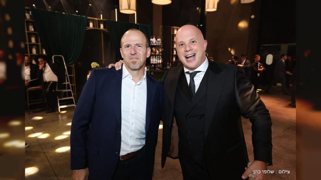 טוקר חיתן את הבת, כולם הגיעו לשמח - גלריה