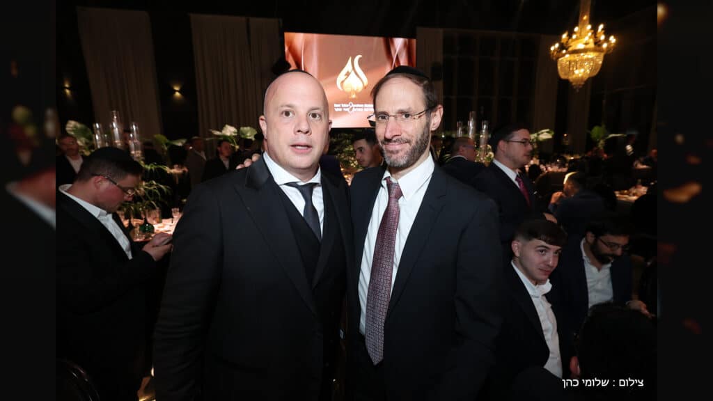 טוקר חיתן את הבת, כולם הגיעו לשמח - גלריה