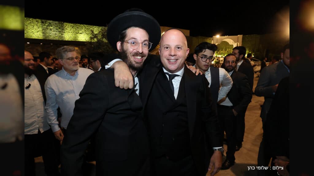 טוקר חיתן את הבת, כולם הגיעו לשמח - גלריה