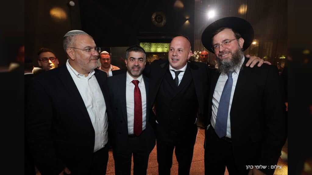 טוקר חיתן את הבת, כולם הגיעו לשמח - גלריה