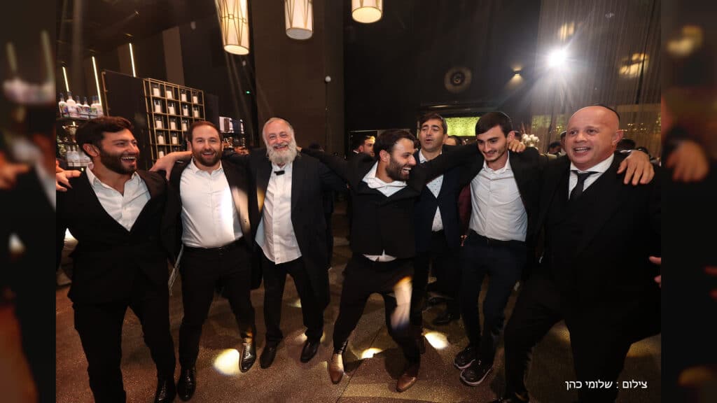 טוקר חיתן את הבת, כולם הגיעו לשמח - גלריה