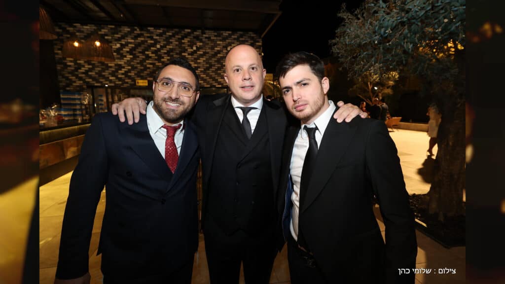 טוקר חיתן את הבת, כולם הגיעו לשמח - גלריה