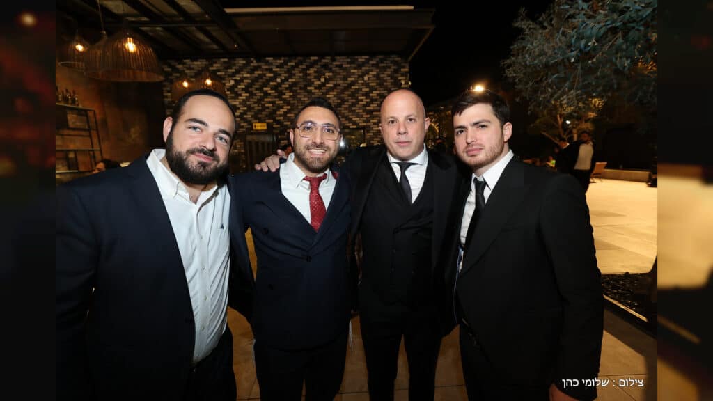 טוקר חיתן את הבת, כולם הגיעו לשמח - גלריה