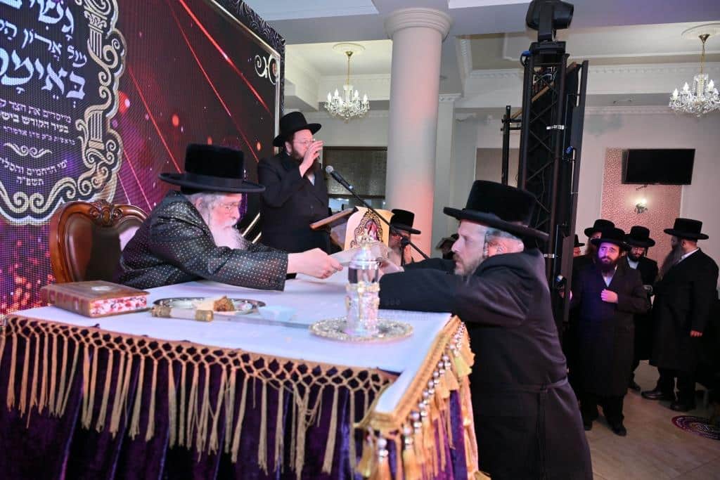 המסע ההיסטורי לביסוס חצר נדבורנה ירושלים בבישטנא