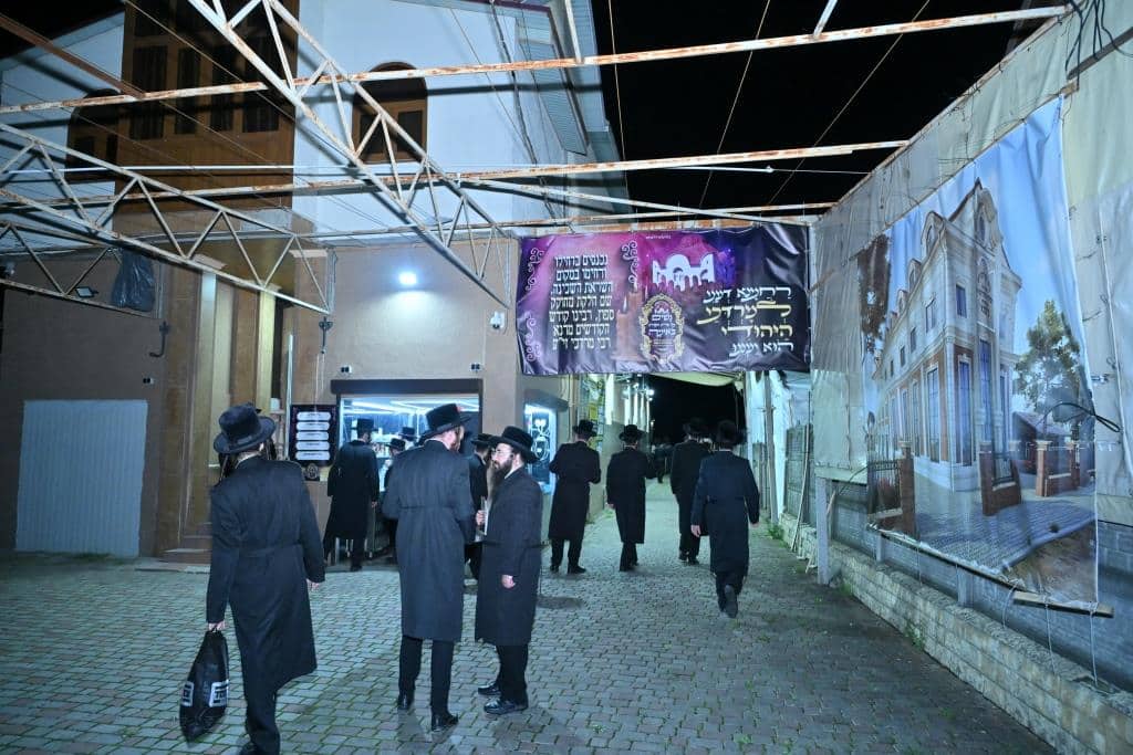 המסע ההיסטורי לביסוס חצר נדבורנה ירושלים בבישטנא