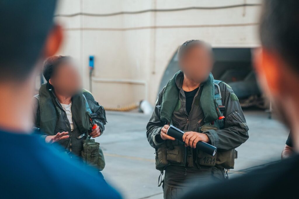 "אתה שולח אותם ולא יודע אם יחזרו": מפקד הטייסת מדבר