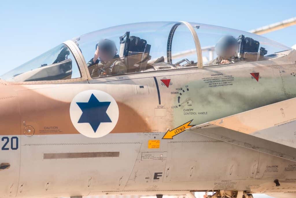 "אתה שולח אותם ולא יודע אם יחזרו": מפקד הטייסת מדבר