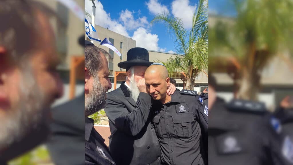 ערב כיפור: חמישה עשר נערים בכלא חגגו בר מצווה