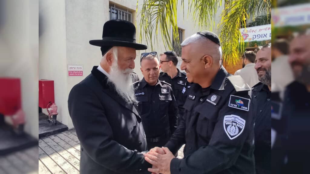 ערב כיפור: חמישה עשר נערים בכלא חגגו בר מצווה