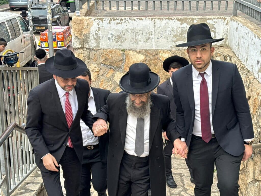 אנשי הסוד נחשפים: סדר היום, נאמני הבית והמשפיעים