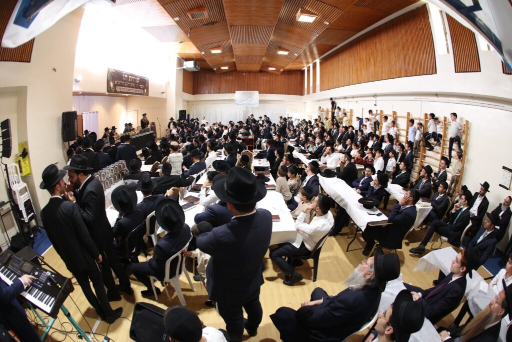 הקבלת פני מרנן ורבנן ומעמד 100 סיומי מסכתות בשכונת רמות בירושלים