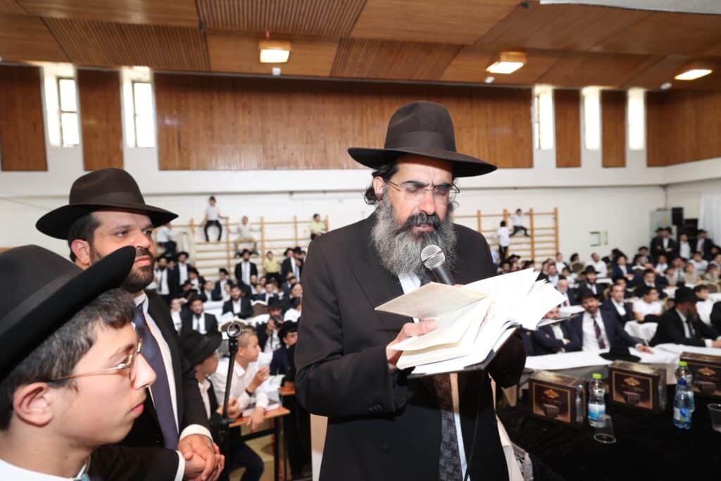 הקבלת פני מרנן ורבנן ומעמד 100 סיומי מסכתות בשכונת רמות בירושלים