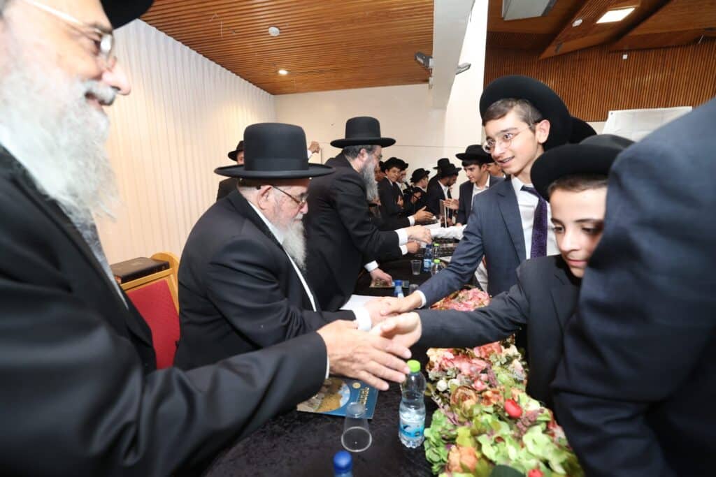 הקבלת פני מרנן ורבנן ומעמד 100 סיומי מסכתות בשכונת רמות בירושלים