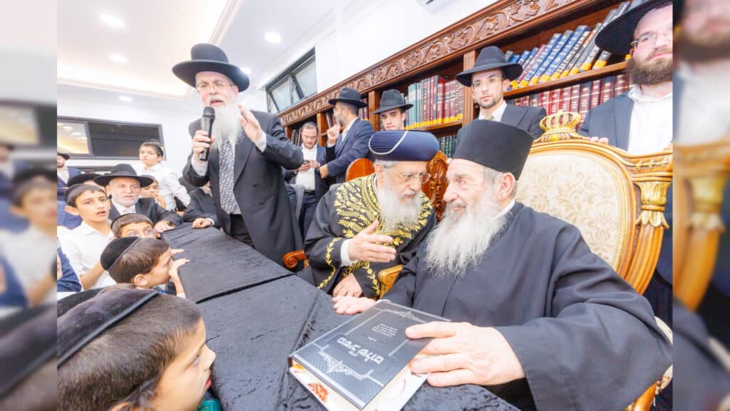 אסירי עולם התורה בהקבלת פני רבו אצל חכם ניסים בן שמעון