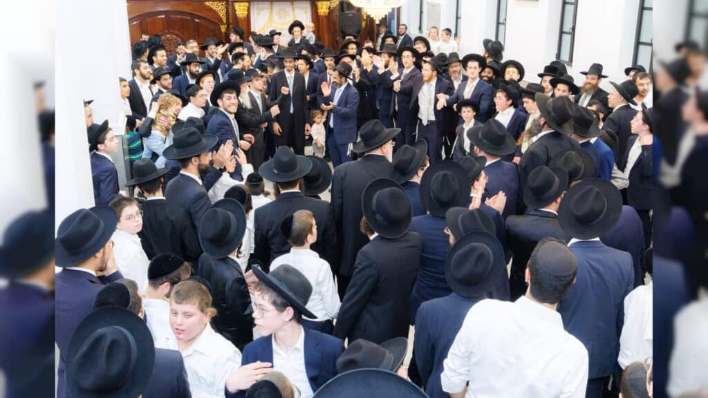 אסירי עולם התורה בהקבלת פני רבו אצל חכם ניסים בן שמעון