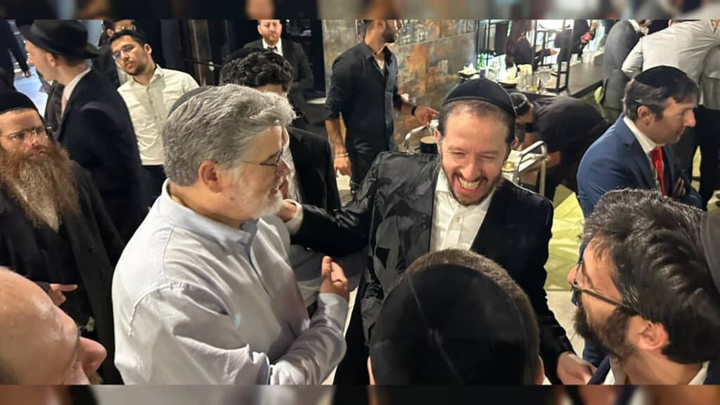 איצקוביץ': הדירה החדשה של ענק הזמר והציצית של 4 ק"ג