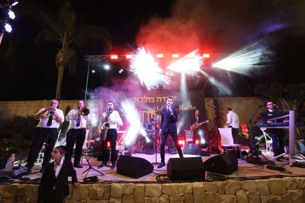 גלריה: המונים בהילולא המרכזית לזכרו של הרב אברג'ל זצ"ל