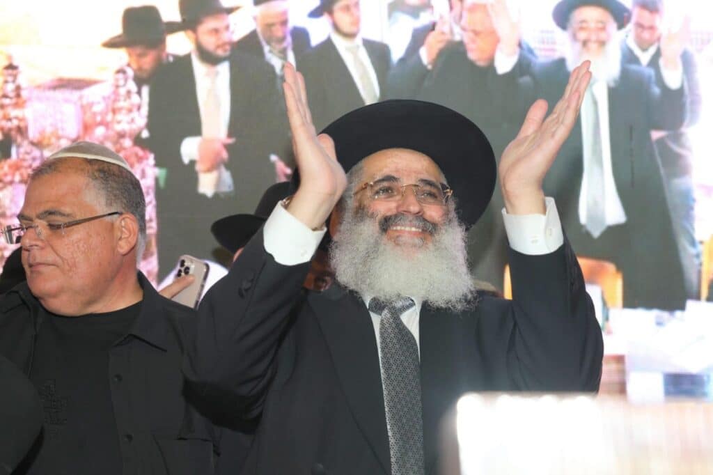 גלריה: המונים בהילולא המרכזית לזכרו של הרב אברג'ל זצ"ל