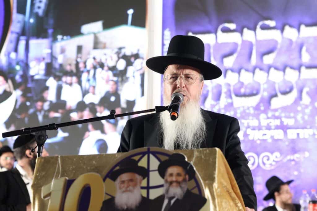 גלריה: המונים בהילולא המרכזית לזכרו של הרב אברג'ל זצ"ל