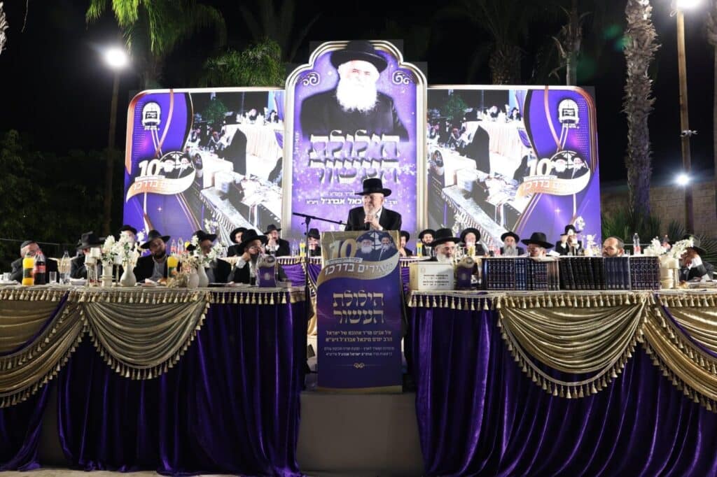 גלריה: המונים בהילולא המרכזית לזכרו של הרב אברג'ל זצ"ל