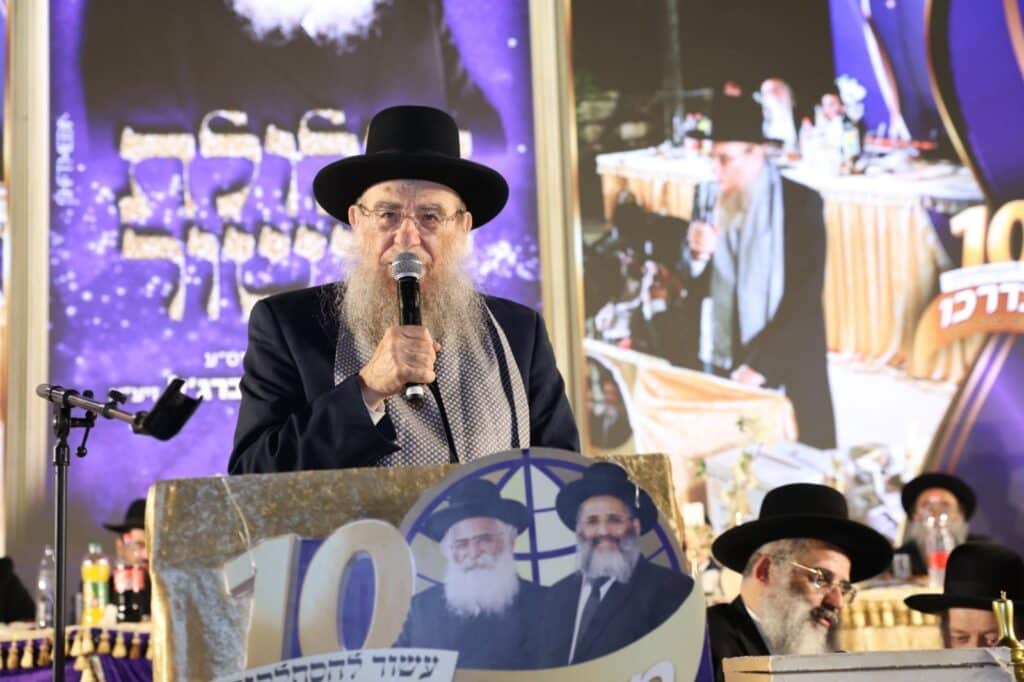 גלריה: המונים בהילולא המרכזית לזכרו של הרב אברג'ל זצ"ל