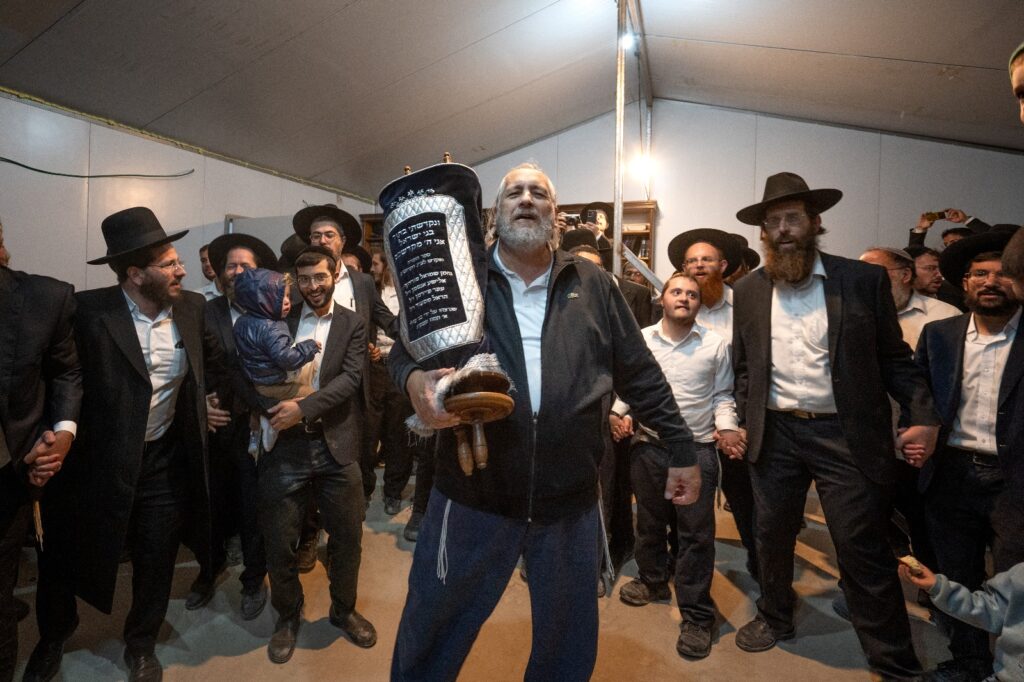 החרדים הגיעו לחגוג במאחז החדש: "יש פתרון גם מחוץ לבני ברק"