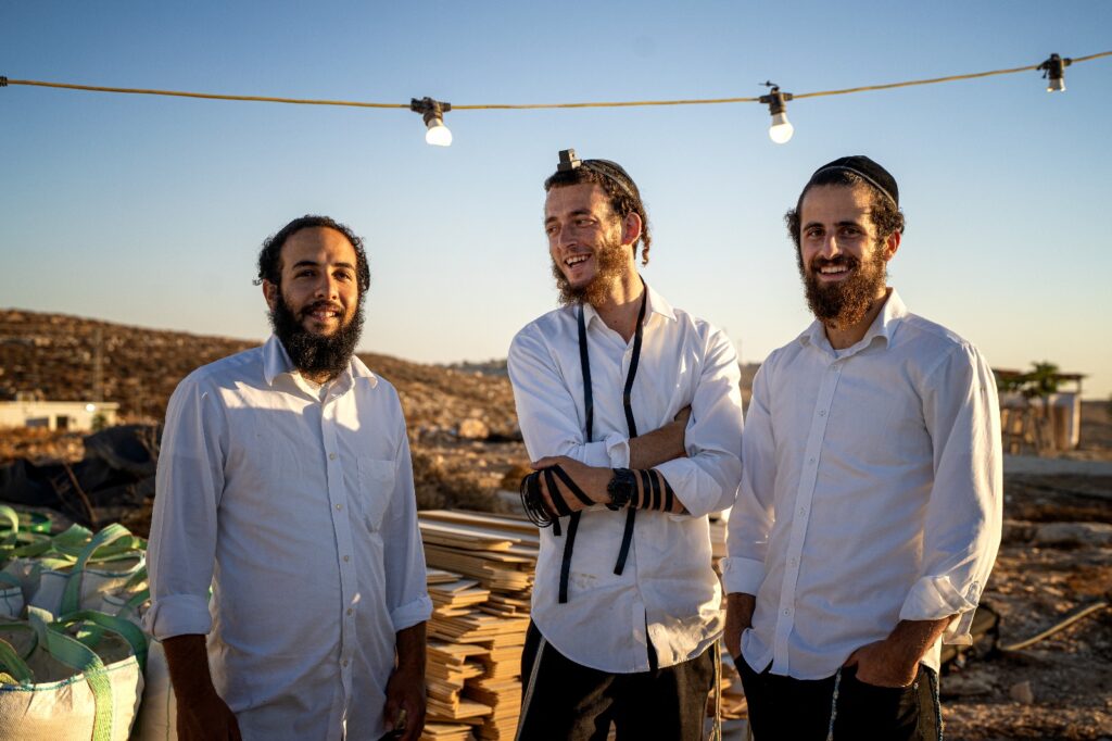 החרדים הגיעו לחגוג במאחז החדש: "יש פתרון גם מחוץ לבני ברק"