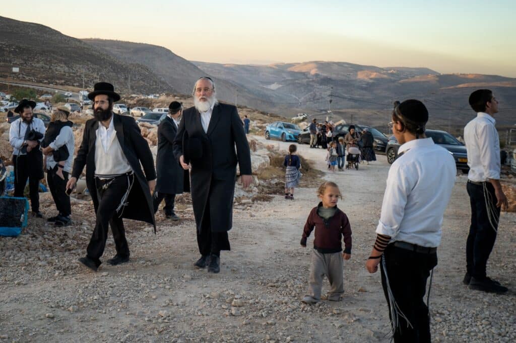 החרדים הגיעו לחגוג במאחז החדש: "יש פתרון גם מחוץ לבני ברק"