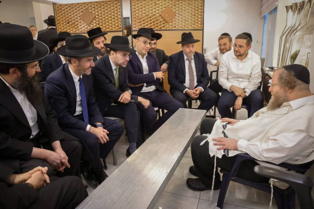 הגרש"ב סורוצקין ישב שבעה על אימו כולם עלו לנחם