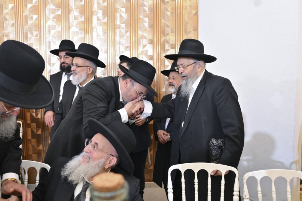 רבנים ואישי ציבור השתתפו בבר מצוה לבנו של הגר"ע צדוק