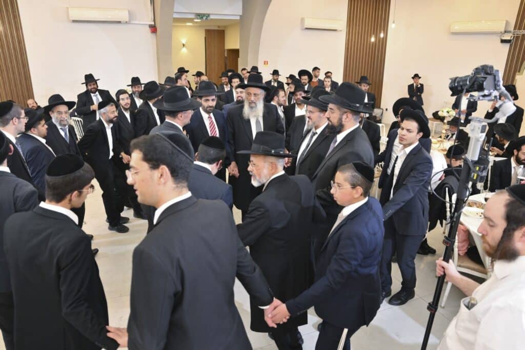 רבנים ואישי ציבור השתתפו בבר מצוה לבנו של הגר"ע צדוק