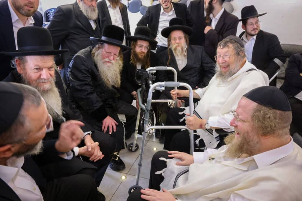 הגרש"ב סורוצקין ישב שבעה על אימו כולם עלו לנחם