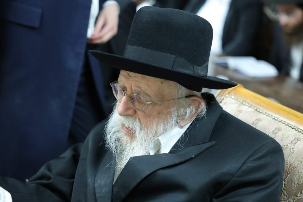 האחיין האחרון: הגאון רבי מאיר גריינמן ערך יארצייט לדודו