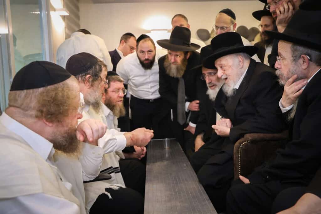 הגרש"ב סורוצקין ישב שבעה על אימו כולם עלו לנחם