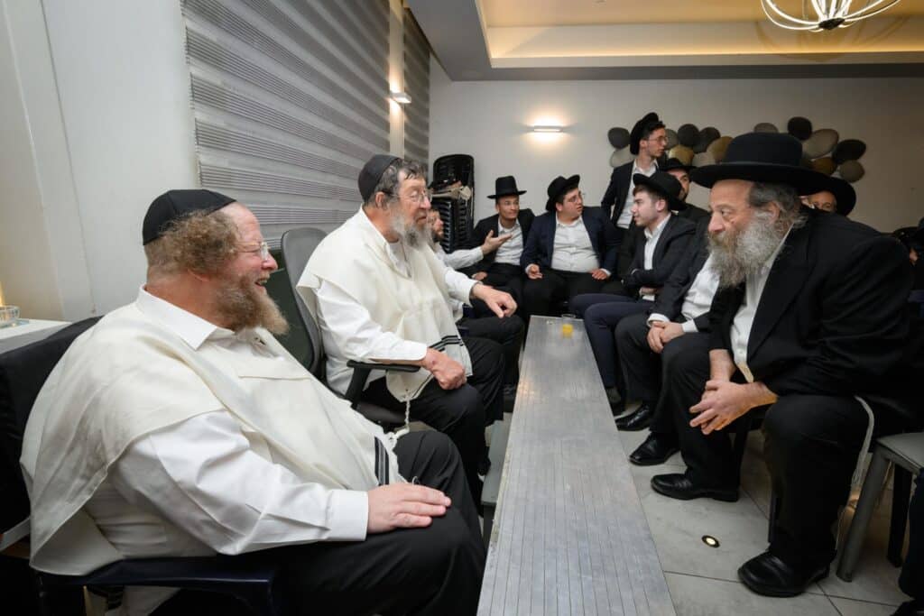 הגרש"ב סורוצקין ישב שבעה על אימו כולם עלו לנחם