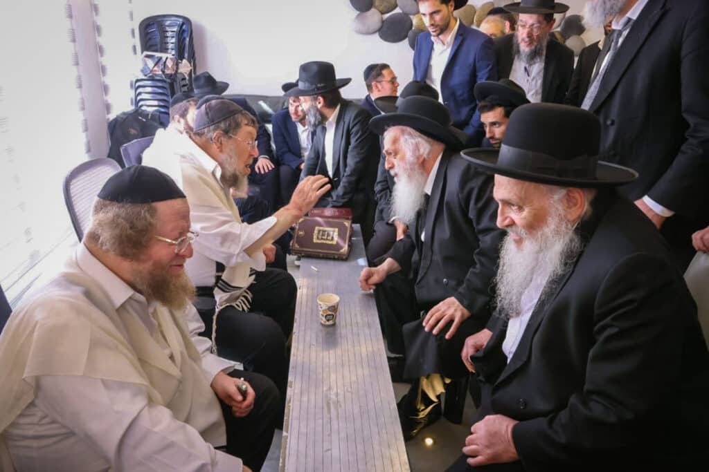 הגרש"ב סורוצקין ישב שבעה על אימו כולם עלו לנחם