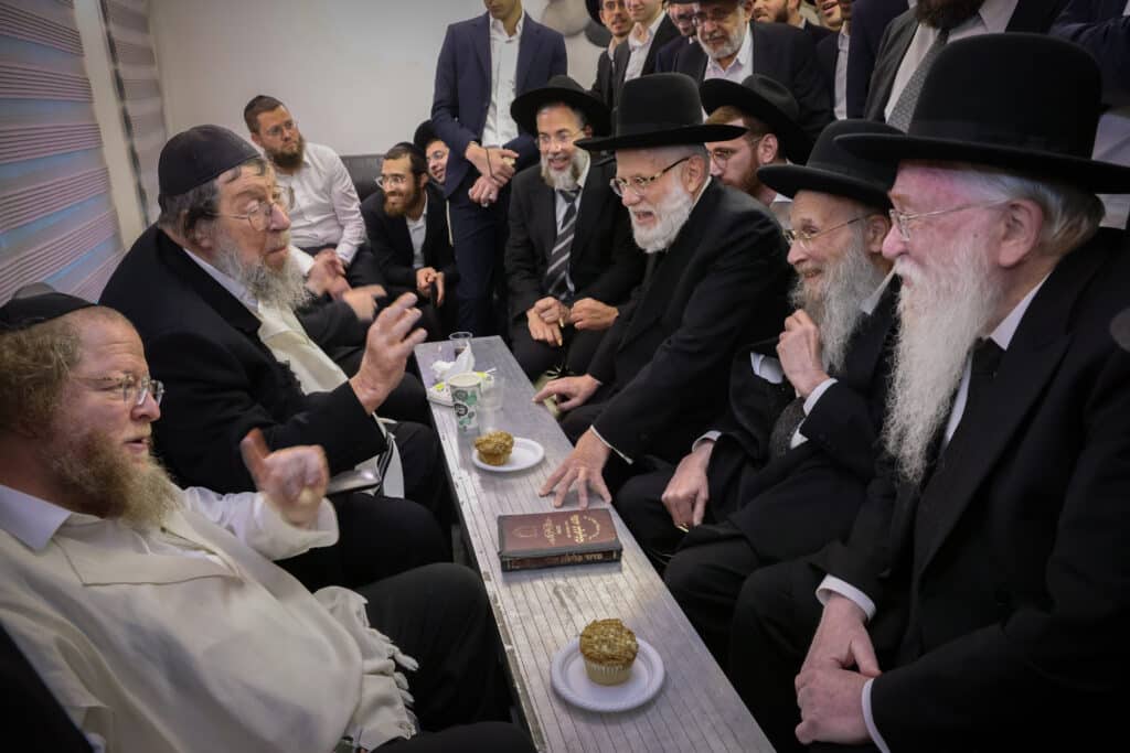 הגרש"ב סורוצקין ישב שבעה על אימו כולם עלו לנחם