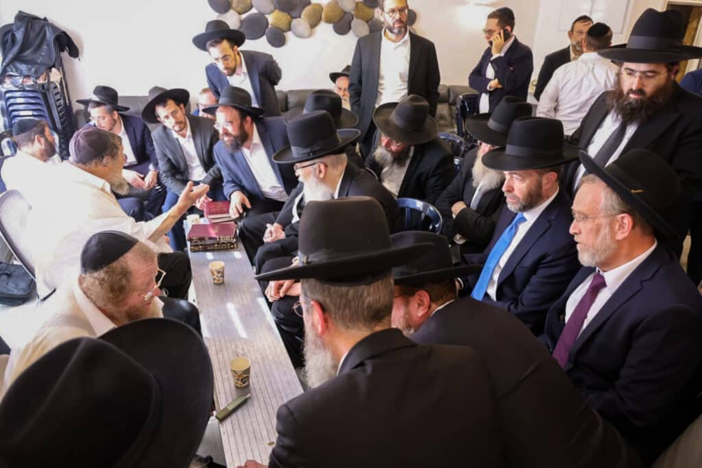 הגרש"ב סורוצקין ישב שבעה על אימו כולם עלו לנחם