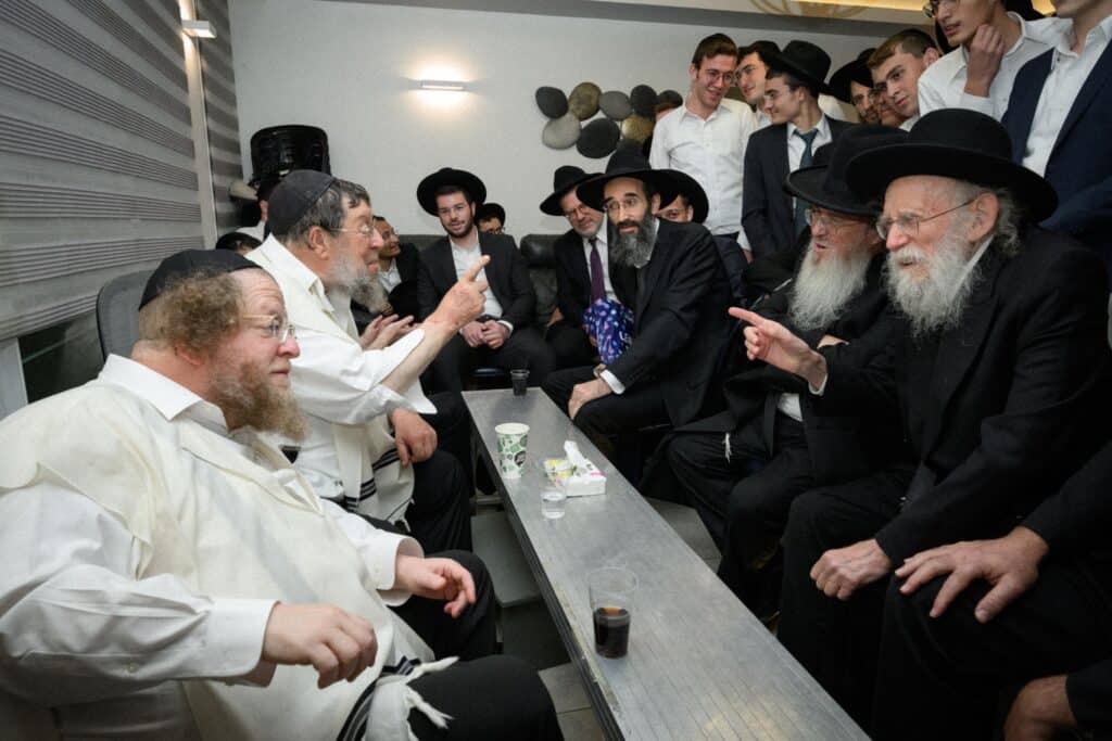 הגרש"ב סורוצקין ישב שבעה על אימו כולם עלו לנחם