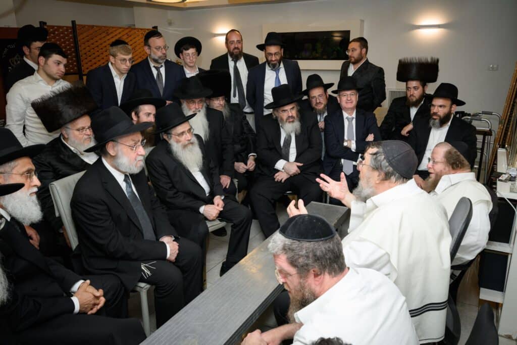 הגרש"ב סורוצקין ישב שבעה על אימו כולם עלו לנחם