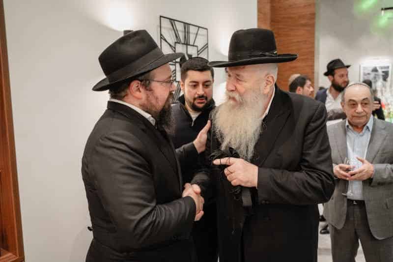 בכפר היוקרתי בפרברי רוסיה הכניסו ספר תורה במעמד חגיגי