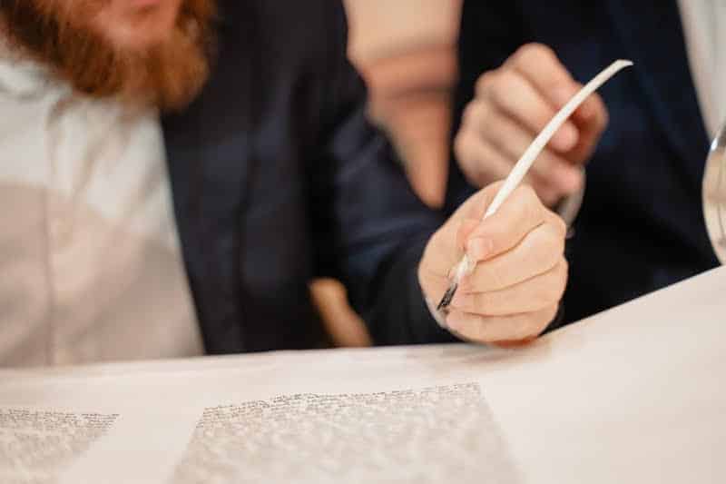 בכפר היוקרתי בפרברי רוסיה הכניסו ספר תורה במעמד חגיגי