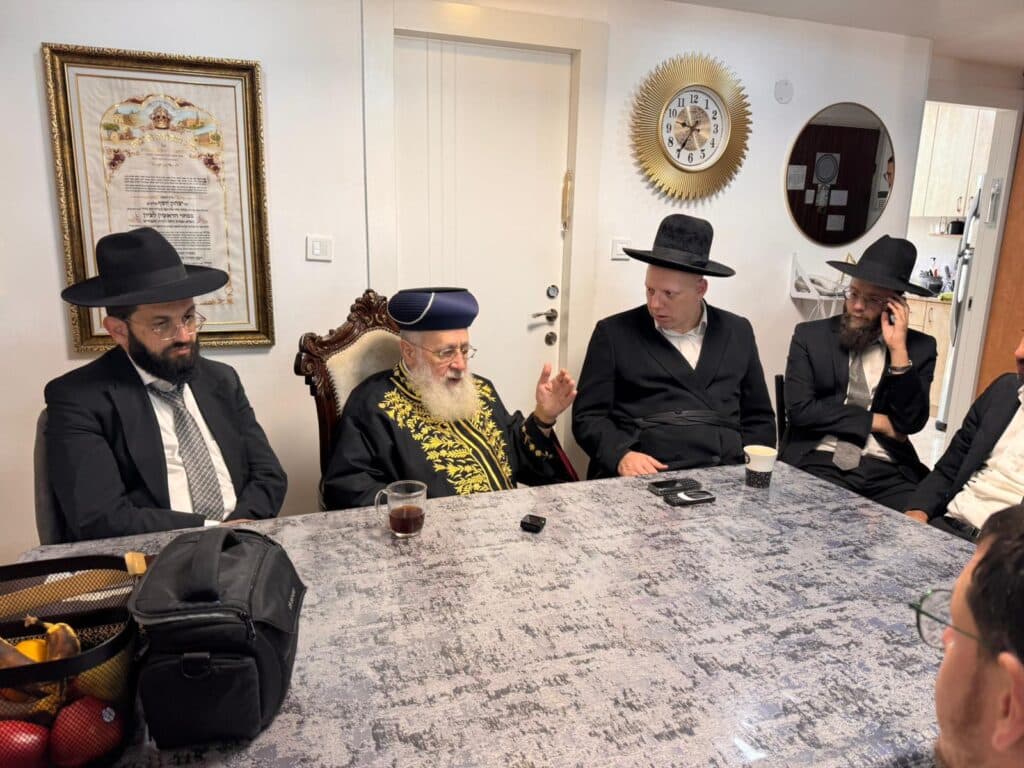 גלריה: אברכי כולל פתח הדביר במעונו של הראשון לציון