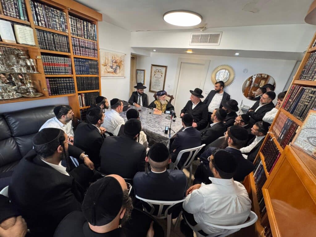 גלריה: אברכי כולל פתח הדביר במעונו של הראשון לציון