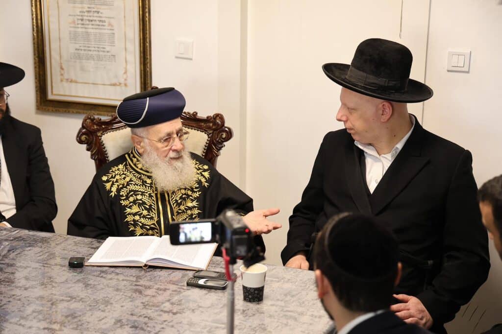 גלריה: אברכי כולל פתח הדביר במעונו של הראשון לציון