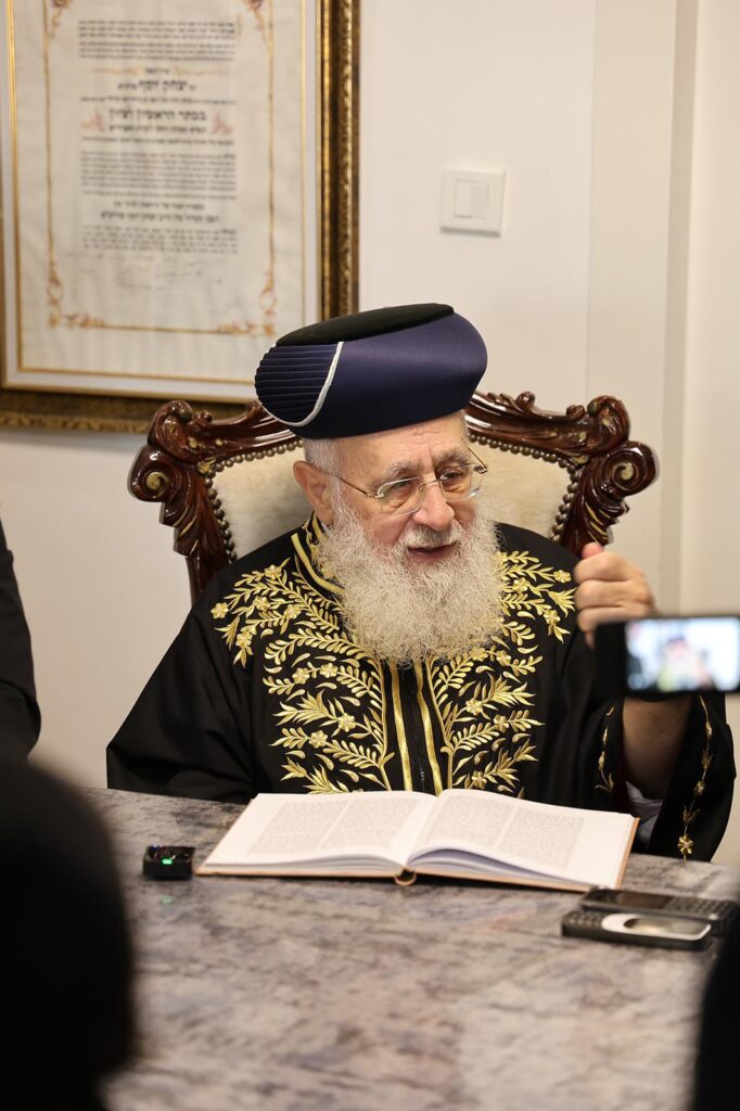 גלריה: אברכי כולל פתח הדביר במעונו של הראשון לציון